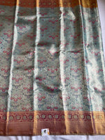 Load image into Gallery viewer, PETAL &amp; PARCHMENT - Pure Kanjivaram Silk Saree with Gold Zari
