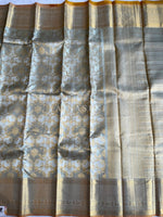 Load image into Gallery viewer, CELESTIA - Pure Kanjivaram Silk Saree with Gold Zari
