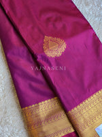 Load image into Gallery viewer, Soft Silk x Gold Zari Saree - Shiraz
