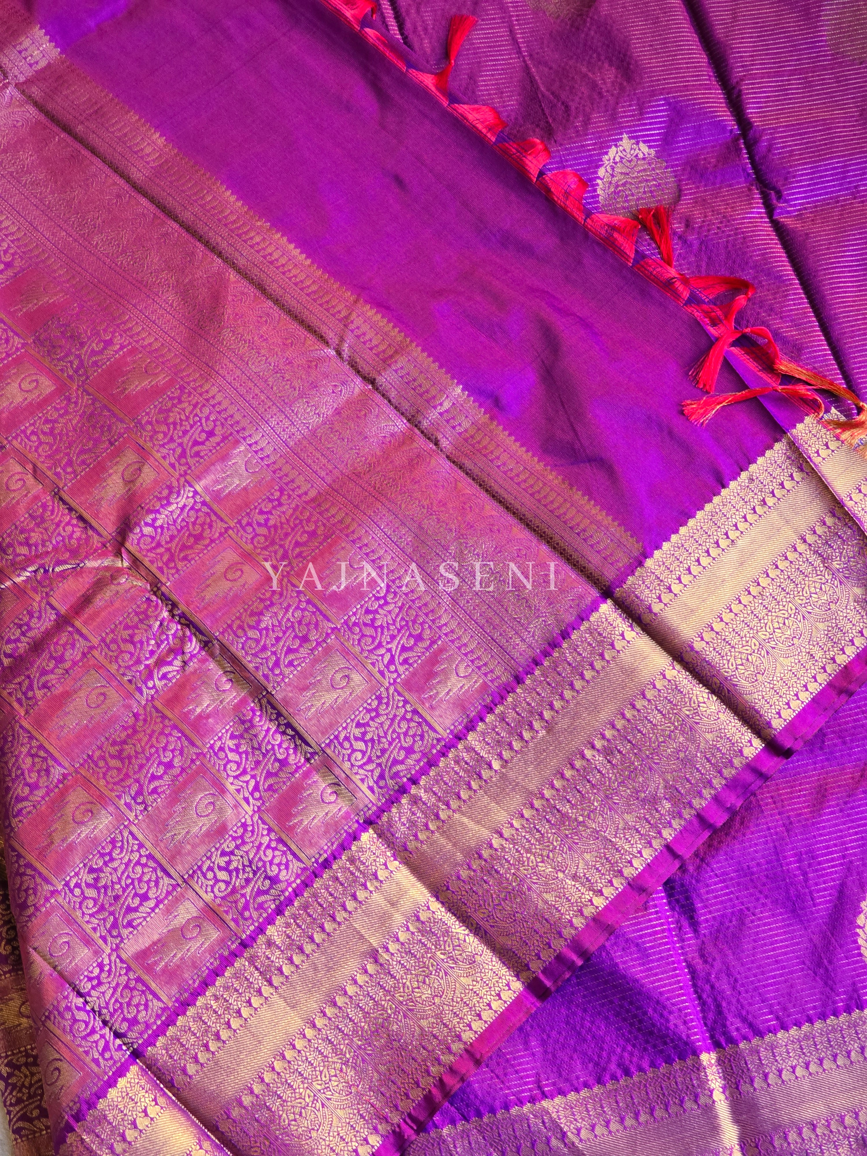 Vaira oosi x Motifs Saree - Purple Garnet