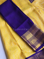 Load image into Gallery viewer, QUEENS HEIRLOOM - Pure Kanjivaram Silk Saree with Gold Zari
