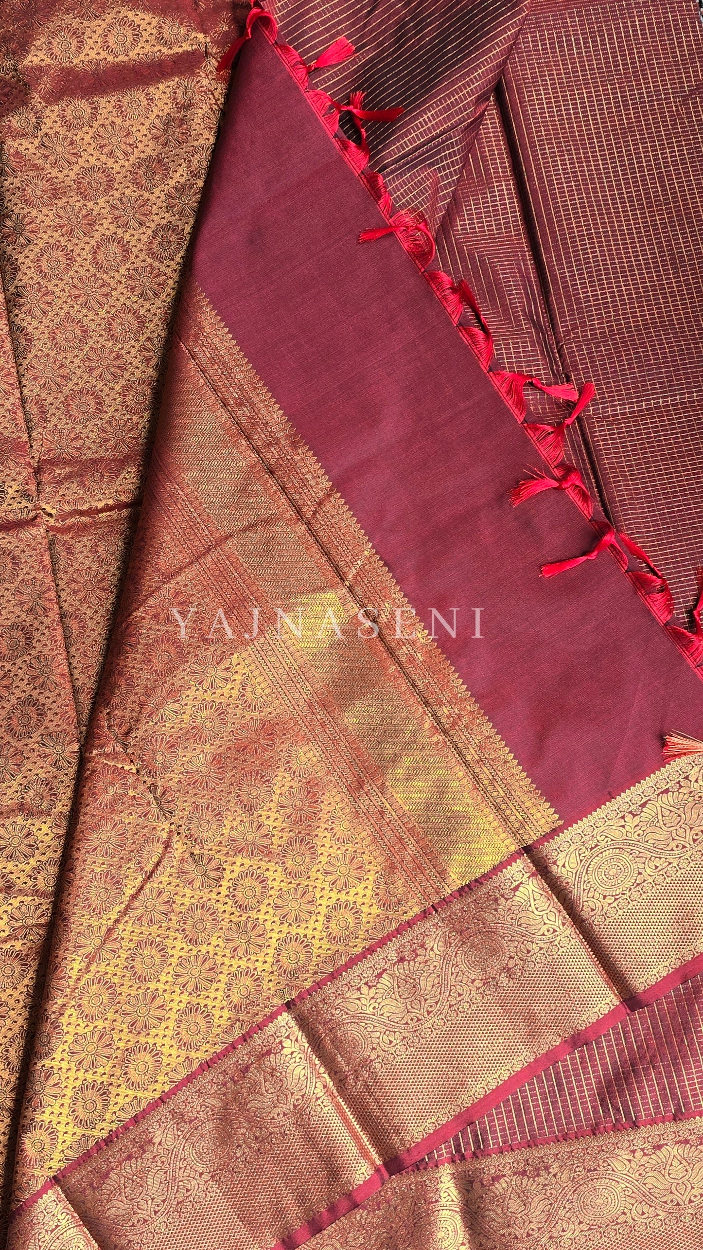 Vaira oosi x Checkered Saree - Deep Maroon