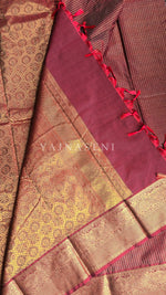 Load image into Gallery viewer, Vaira oosi x Checkered Saree - Deep Maroon
