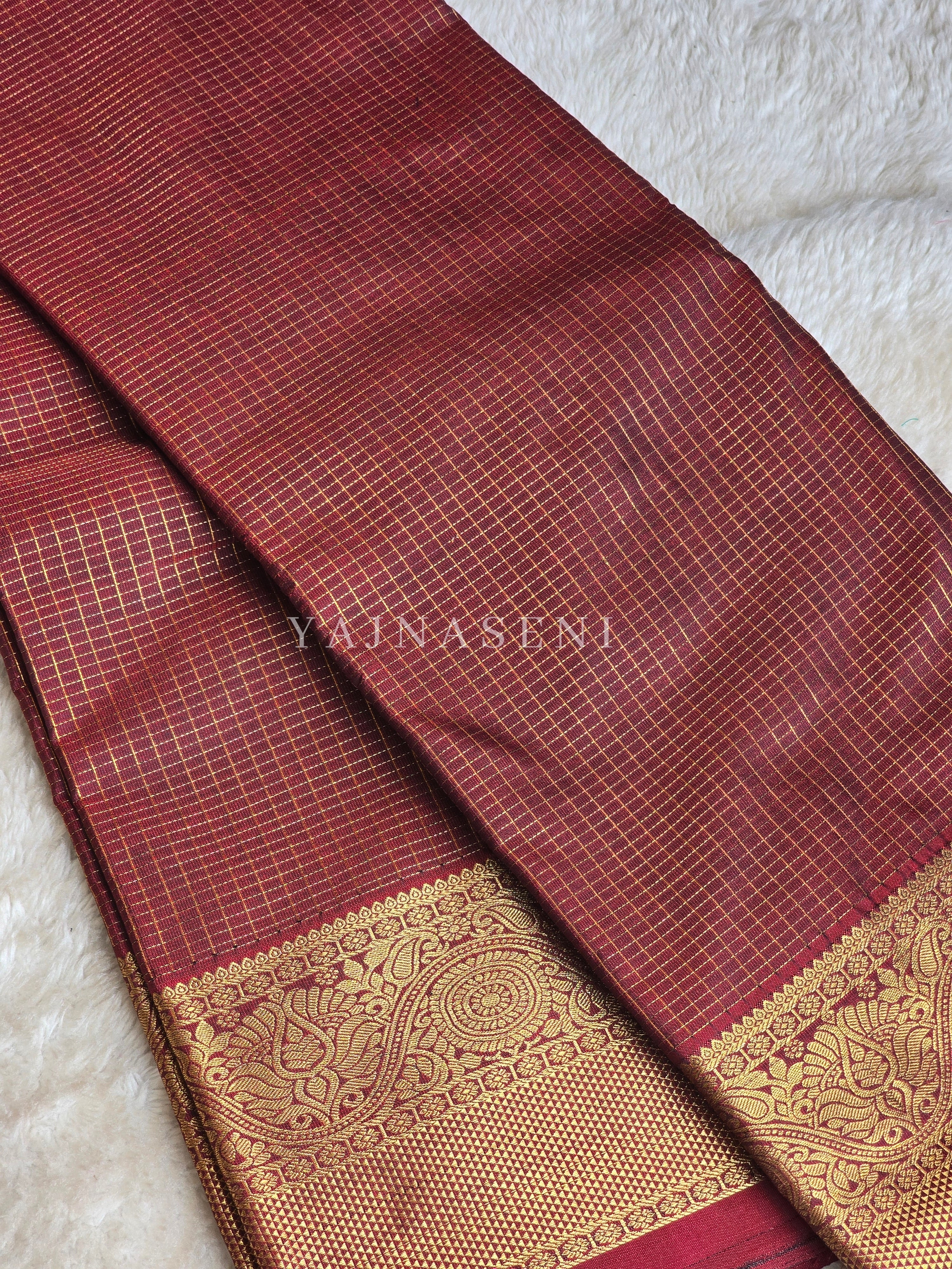 Vaira oosi x Checkered Saree - Deep Maroon