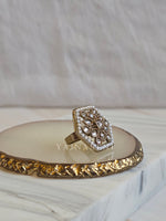 Load image into Gallery viewer, AMRUTA Ring (White)
