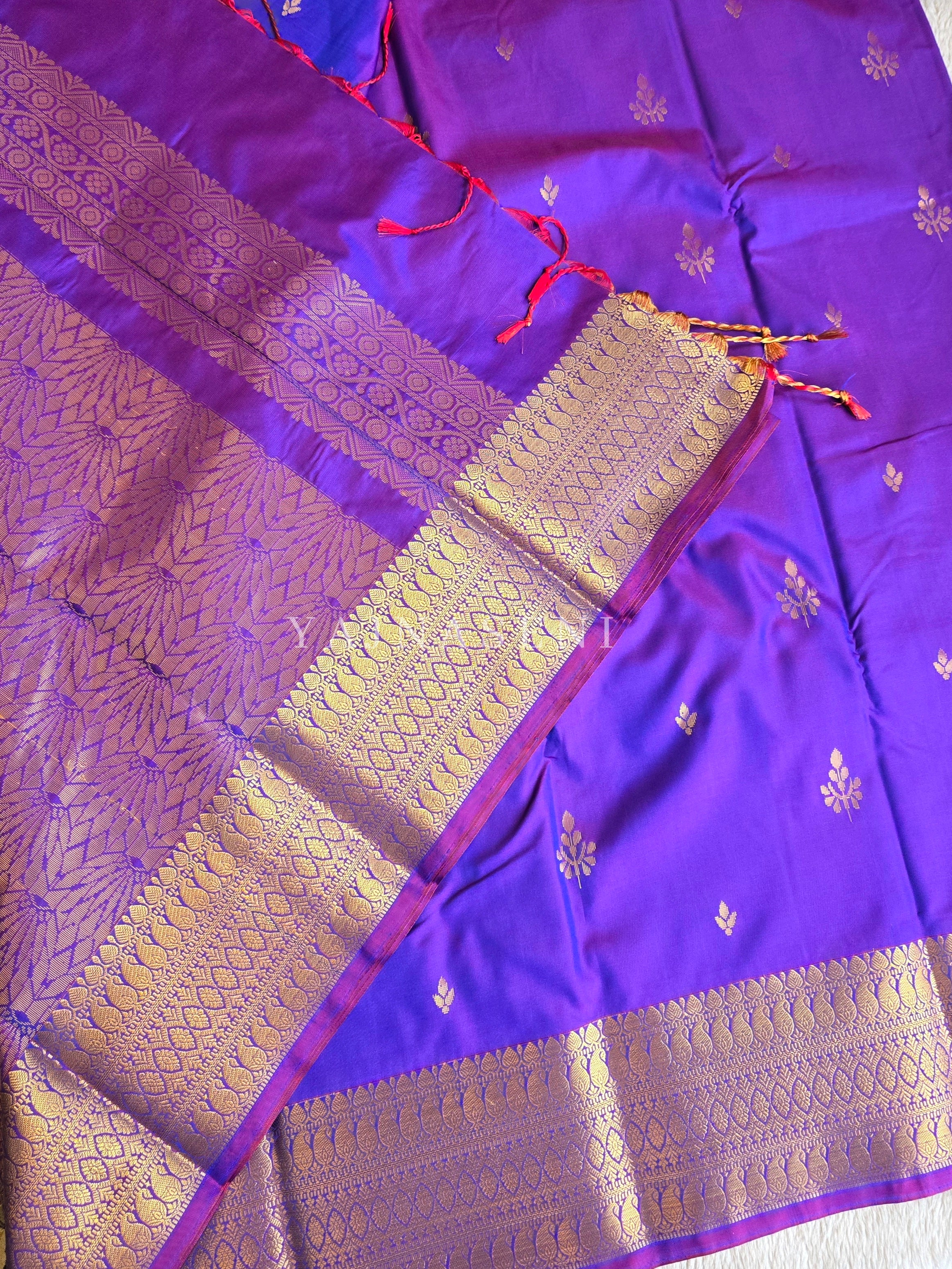 Dainty Motifs x Semi Soft Silk Saree - Purple Garnet