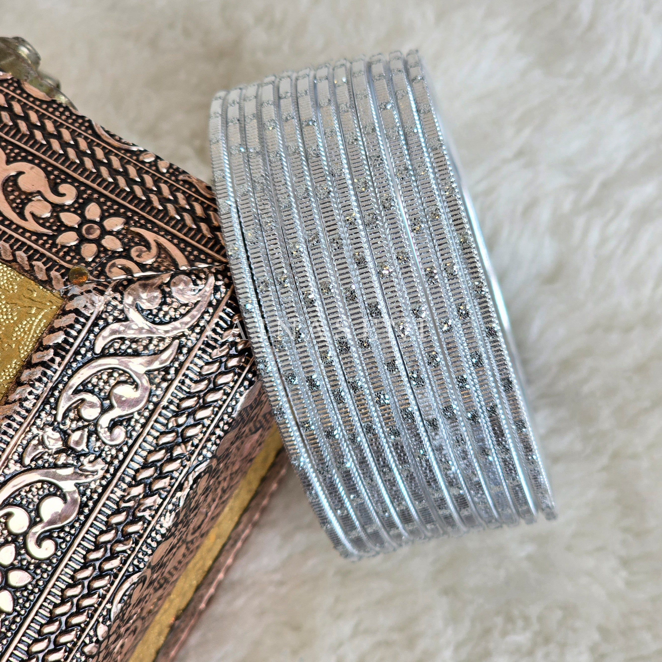 Metallic x Dot Bangles - Silver