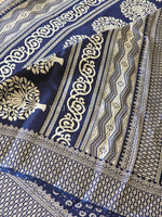 Load image into Gallery viewer, Georgette Saree x Printed Design : Dark Blue x White
