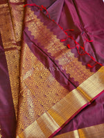 Load image into Gallery viewer, Minimalist Semi Silk Saree x Gold Zari - Maroon
