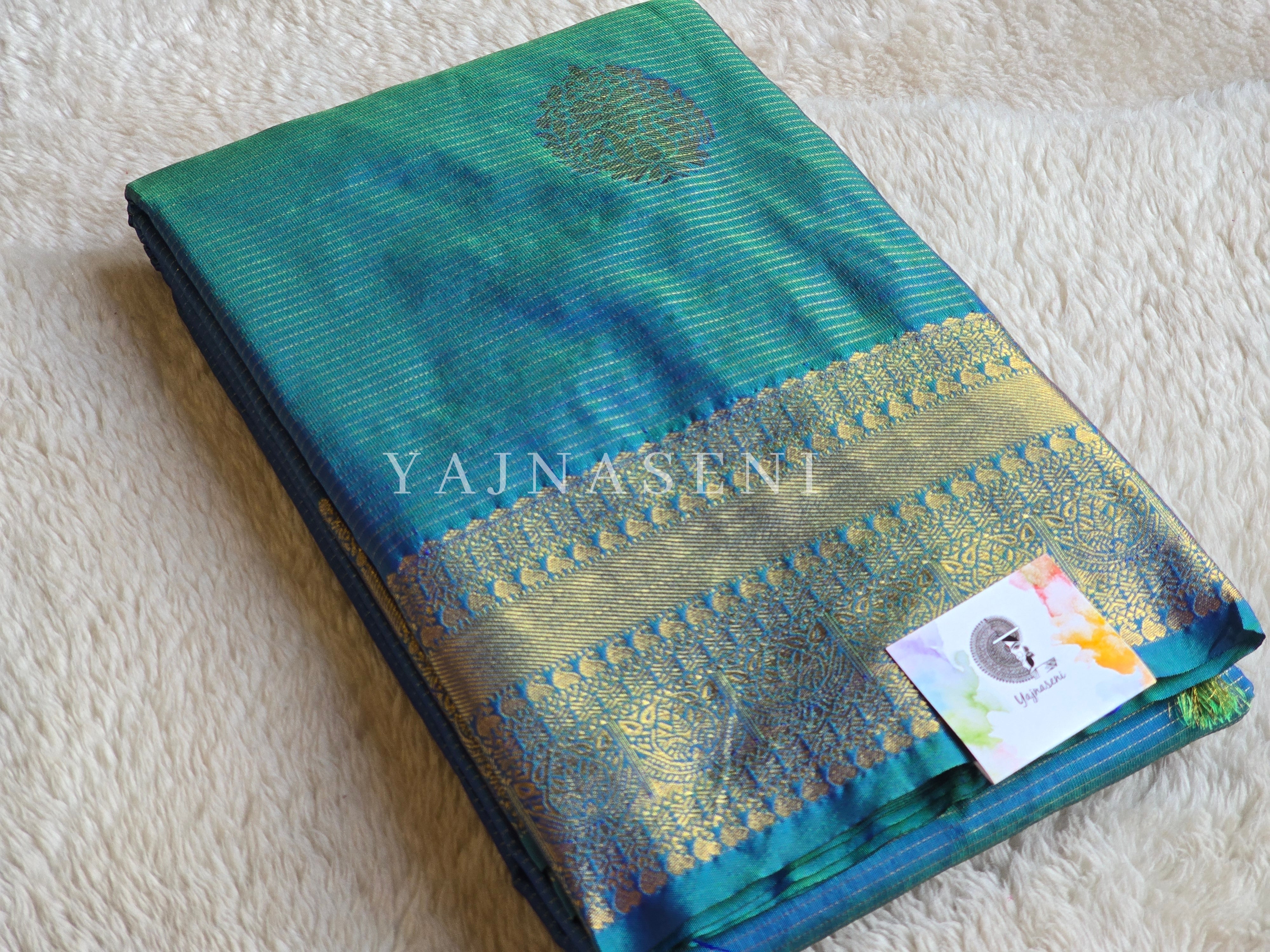 Vaira oosi x Motifs Saree - Peacock