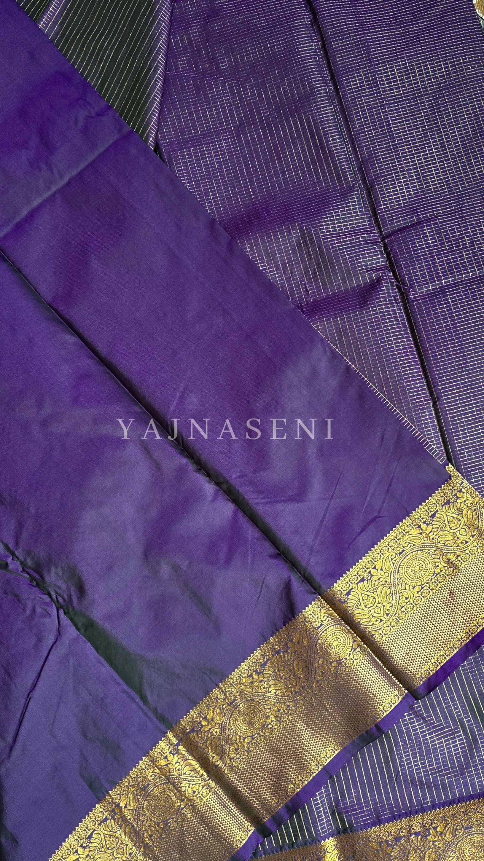 Vaira oosi x Checkered Saree - Aurora Borealis Purple