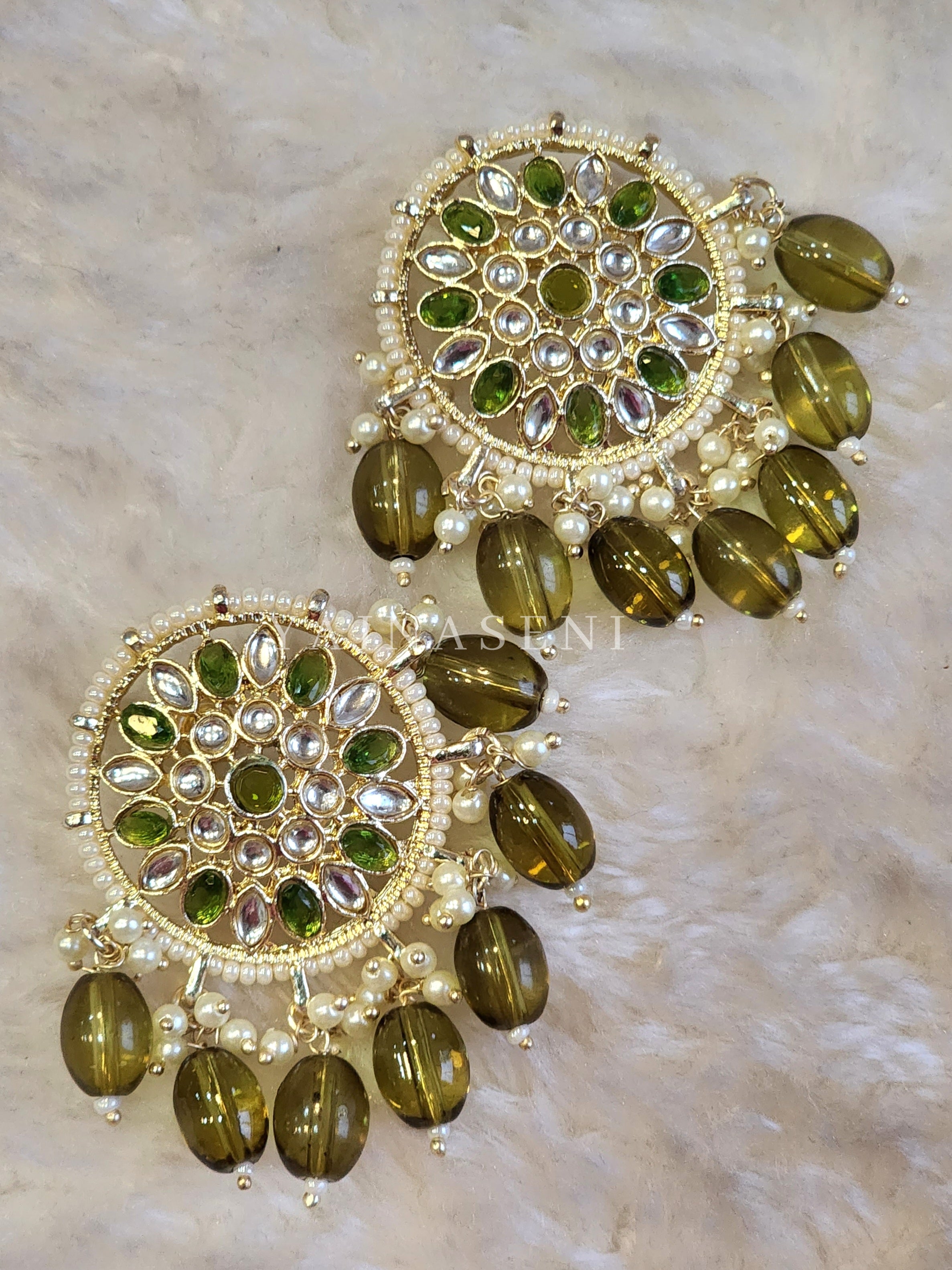 MADONNA studs (olive)