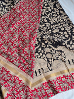 Load image into Gallery viewer, Maheshwari Blended Silk Cotton saree x Kalamkari : Black x Cream x Red Border
