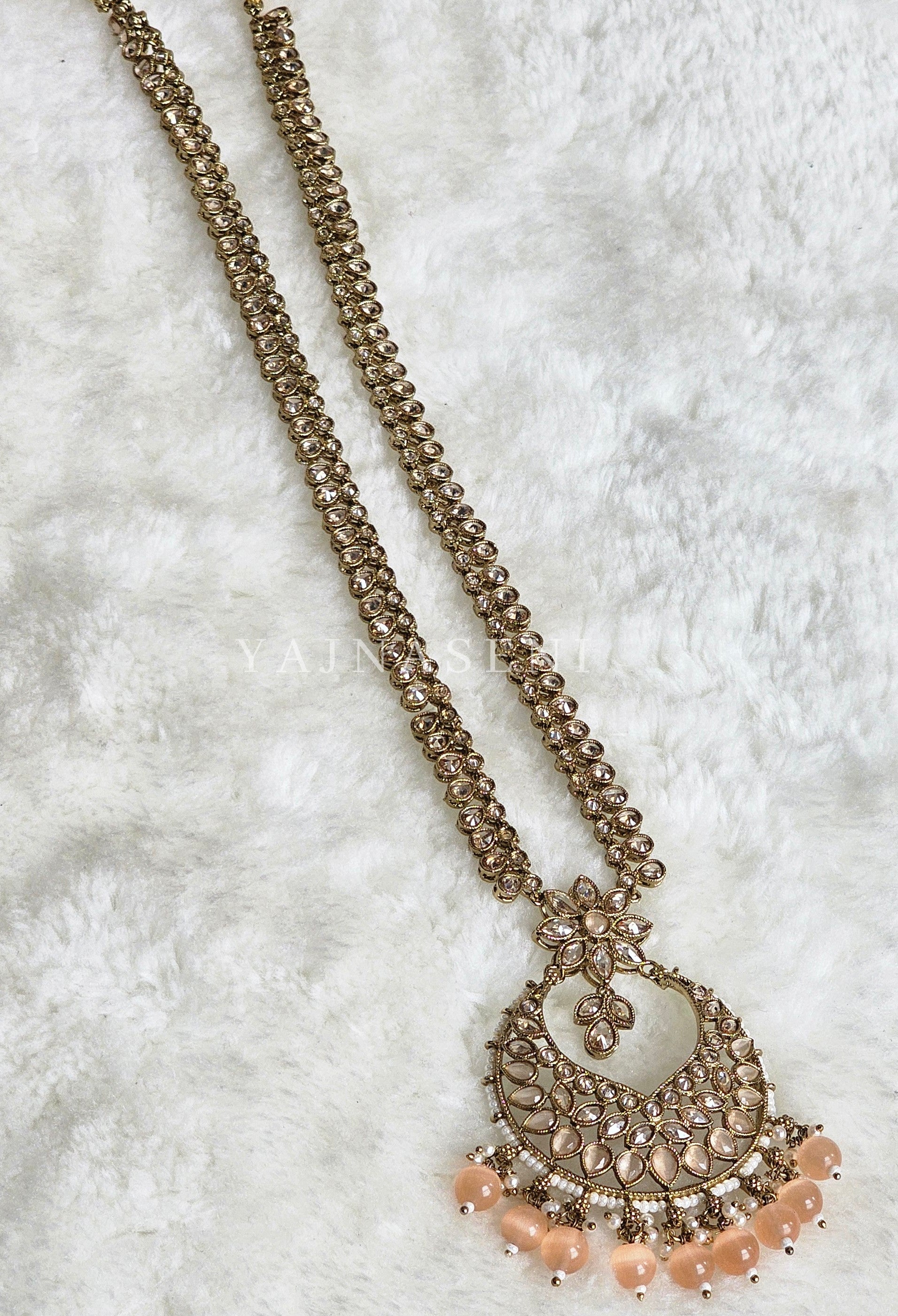 AASHVIKA necklace (pastel orange)