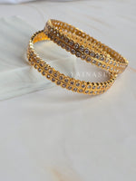 Load image into Gallery viewer, NAIRA - pair of bangles
