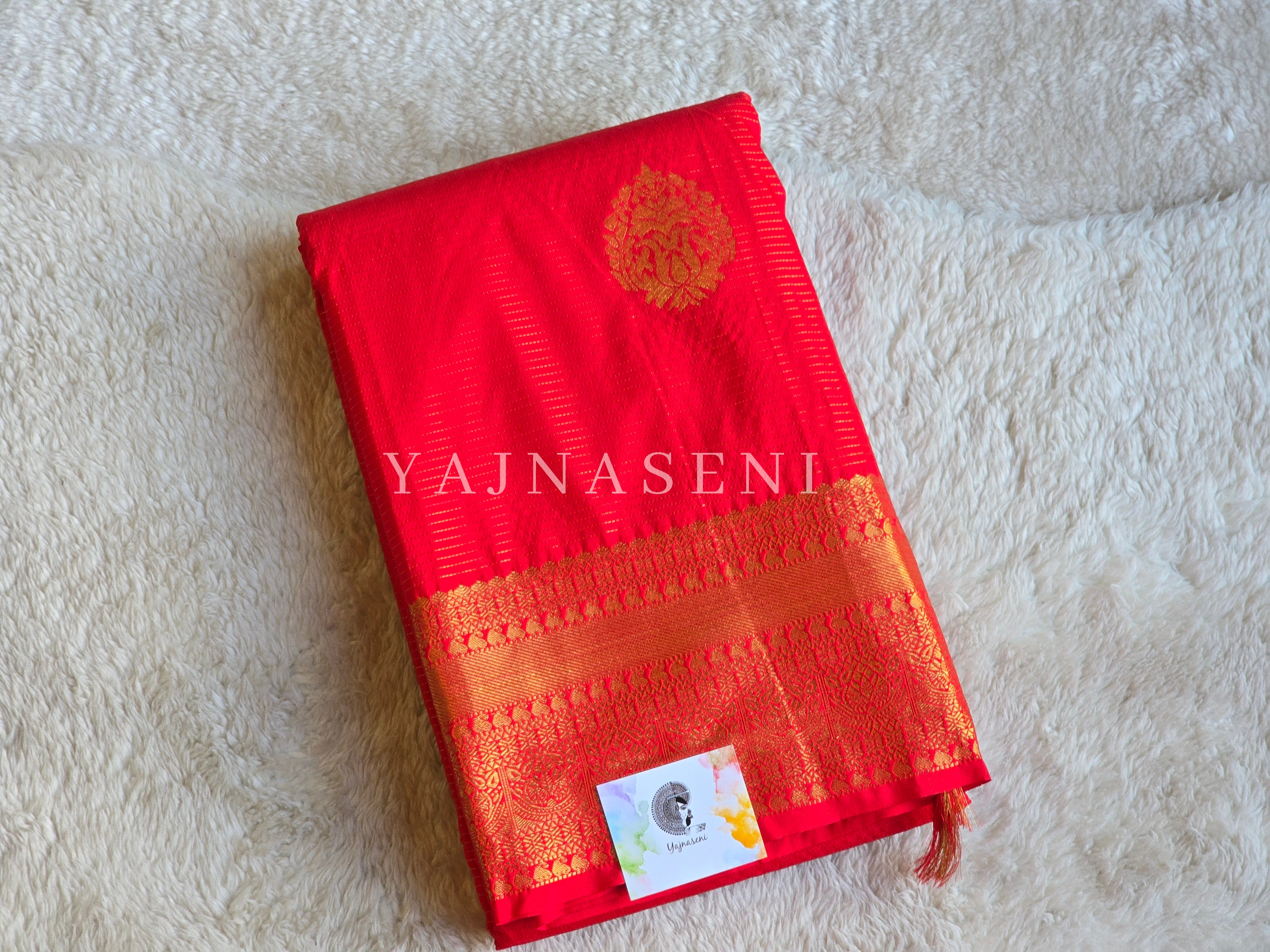 Vaira oosi x Motifs Saree - Red