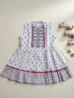 Load image into Gallery viewer, UMIKA [XL/42] - Short Kurti Top
