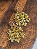 Load image into Gallery viewer, SWARNA Earrings

