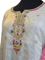 Load image into Gallery viewer, DAWNIA [XL/42] - Straight Cut Kurti Set
