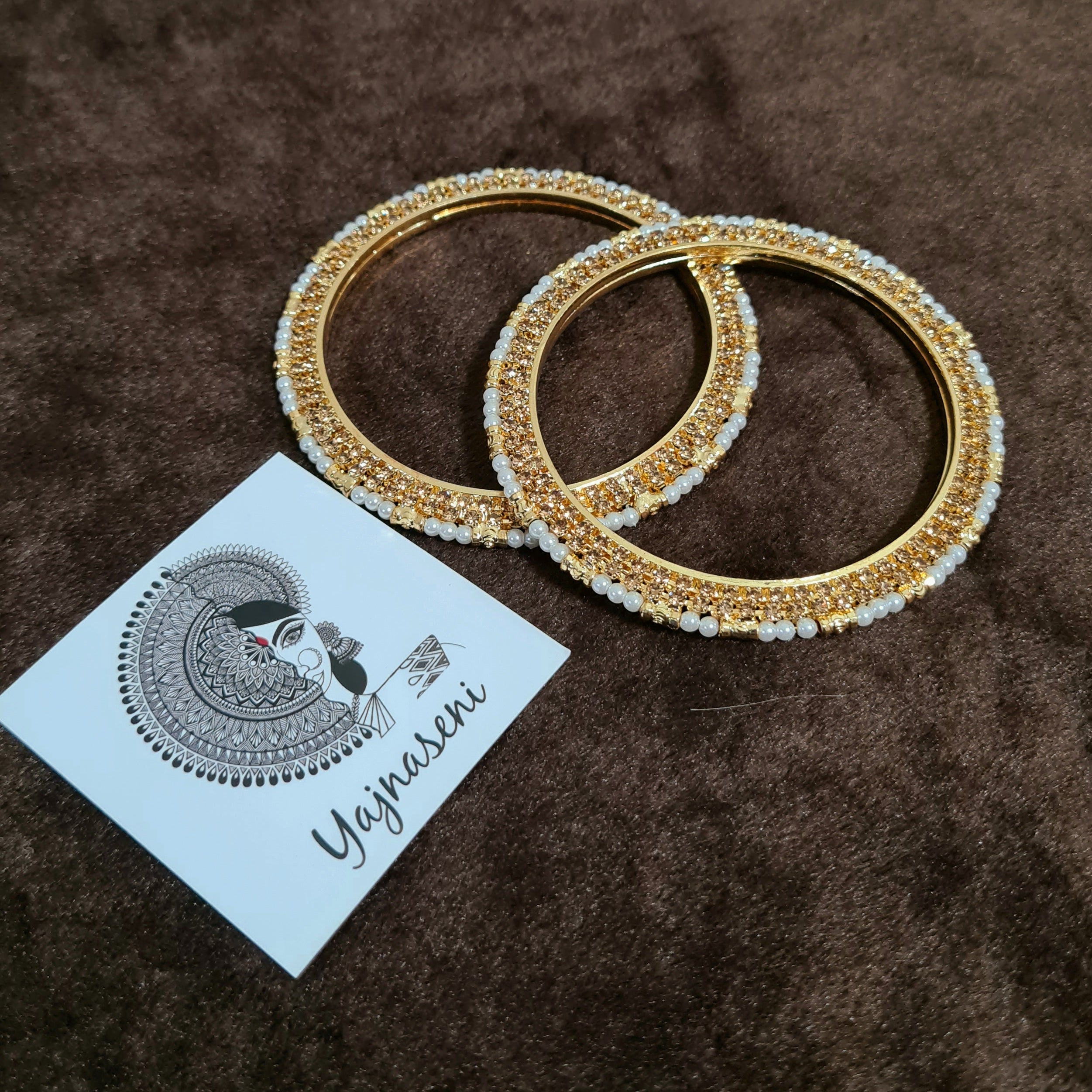ARATHI - pair of thin bangles