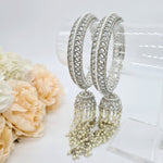 Load image into Gallery viewer, AINARA - pair of kalere bangles (silver)
