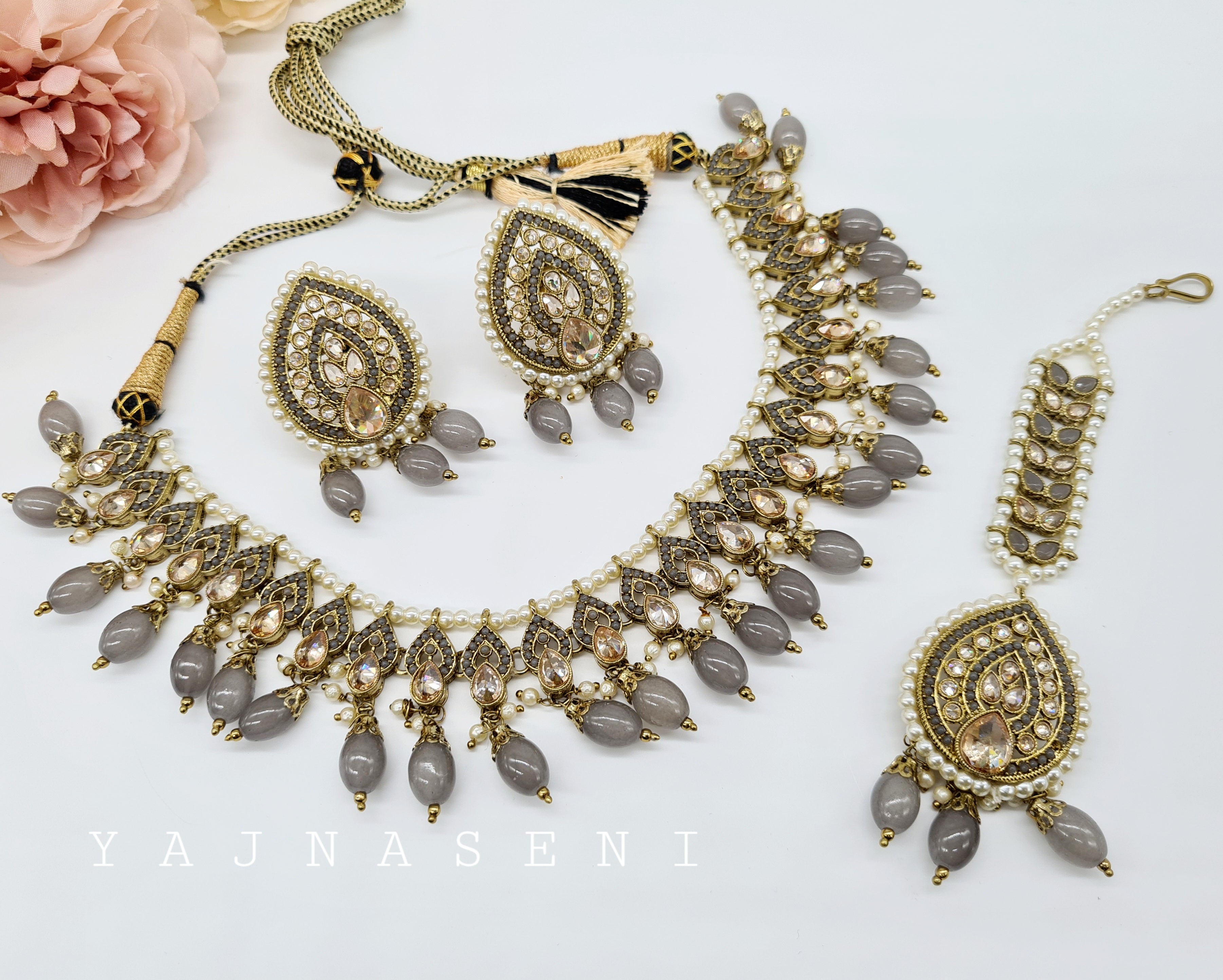 ZEENAT (gold)