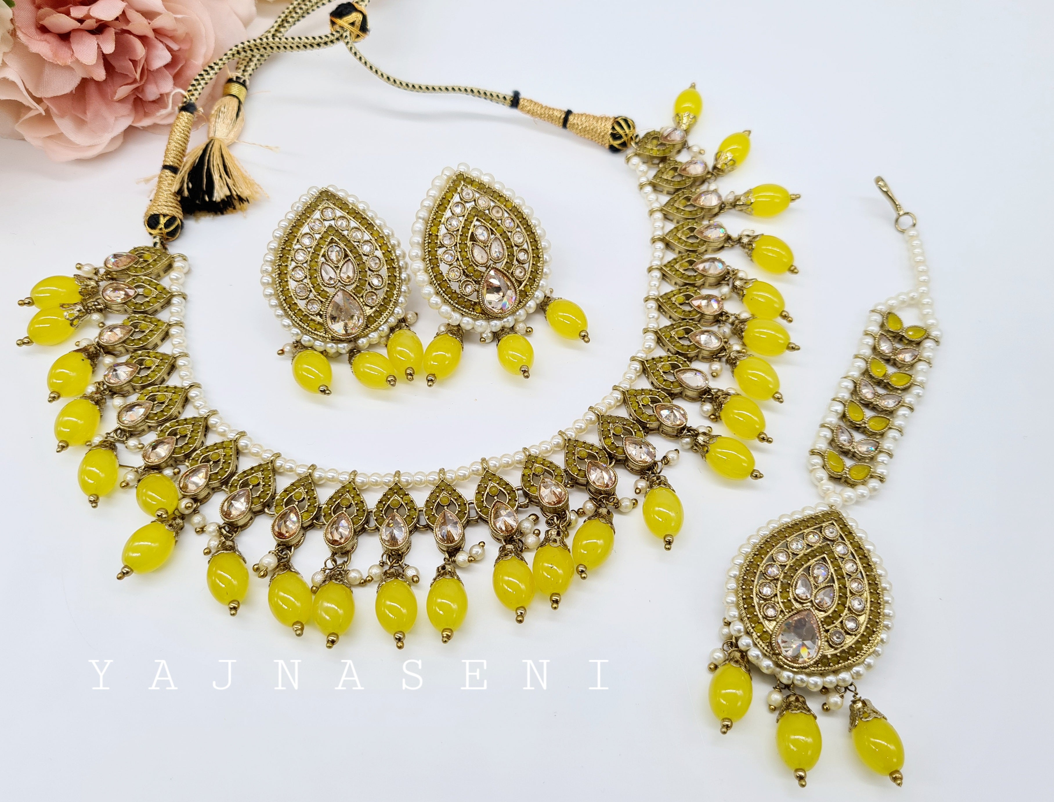 ZEENAT (gold)