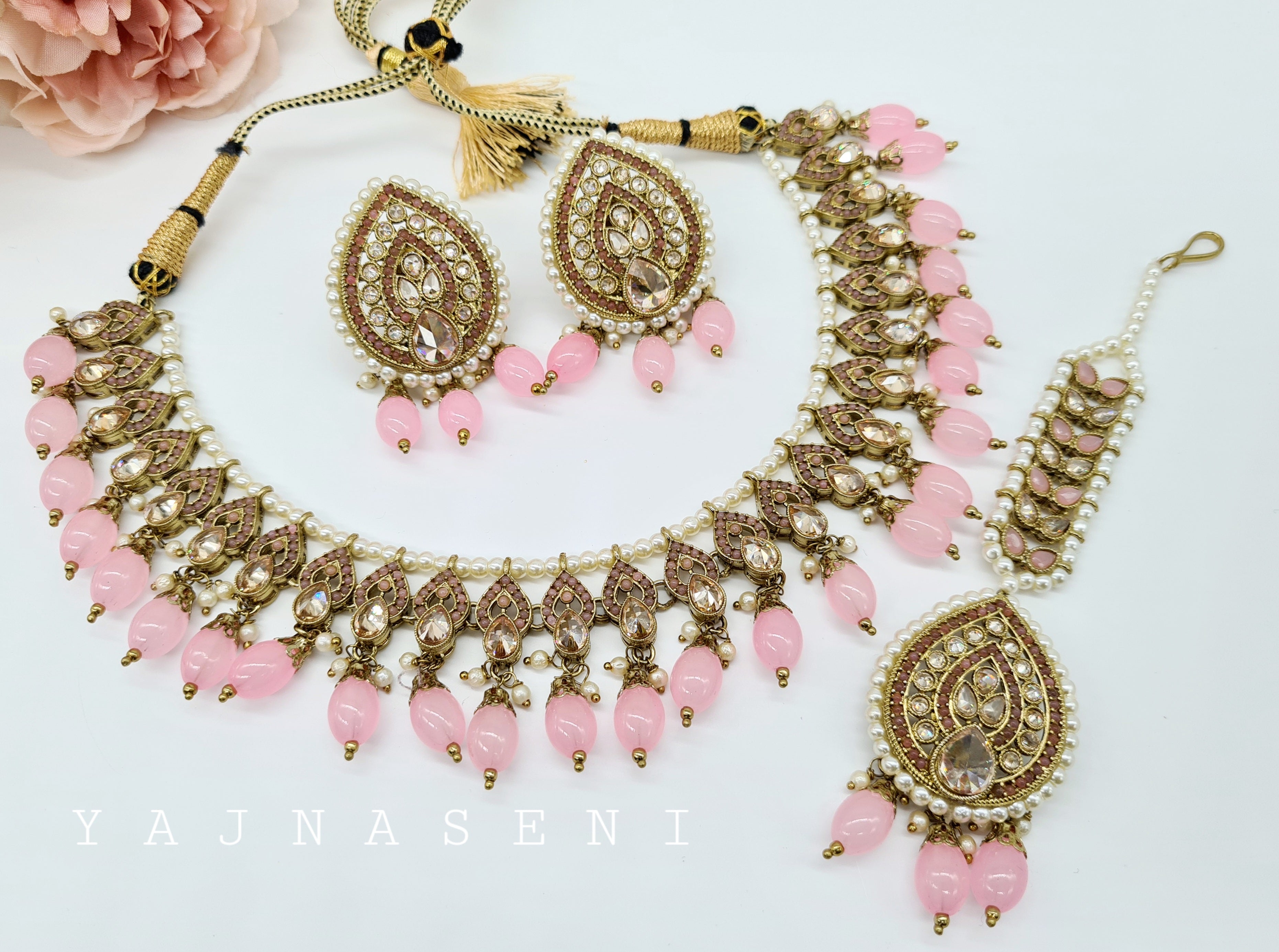 ZEENAT (gold)