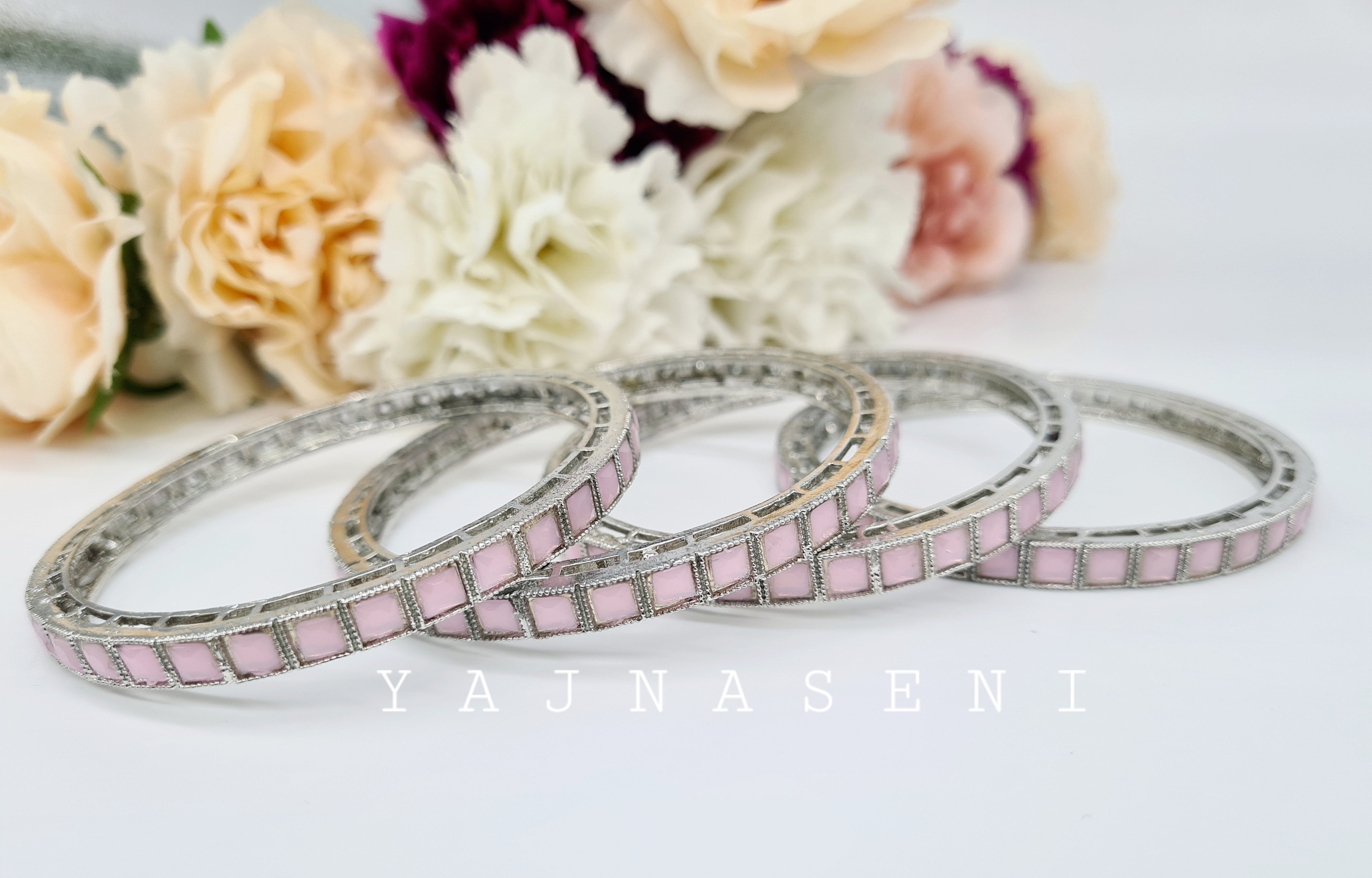PACHI - set of 4 bangles (pink)