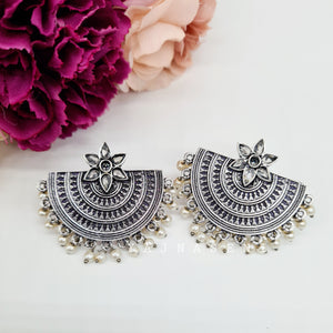 NIRA studs