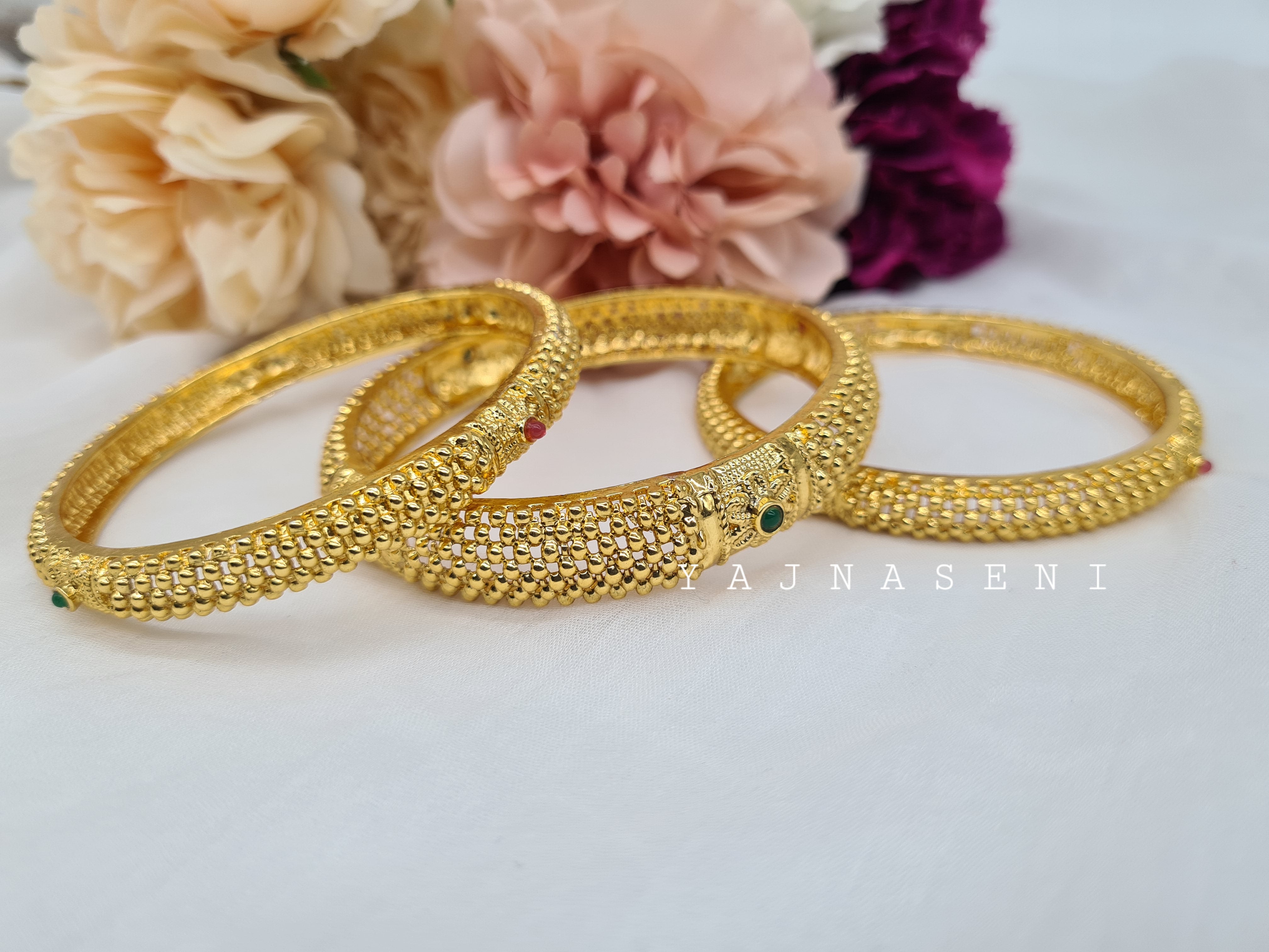 CHARVI - set of 3 bangles (gold)