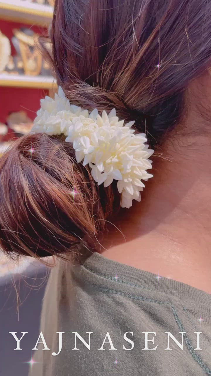 Scrunchie - Jasmine