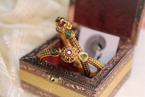 Rani-Green Gold Kada Bangle