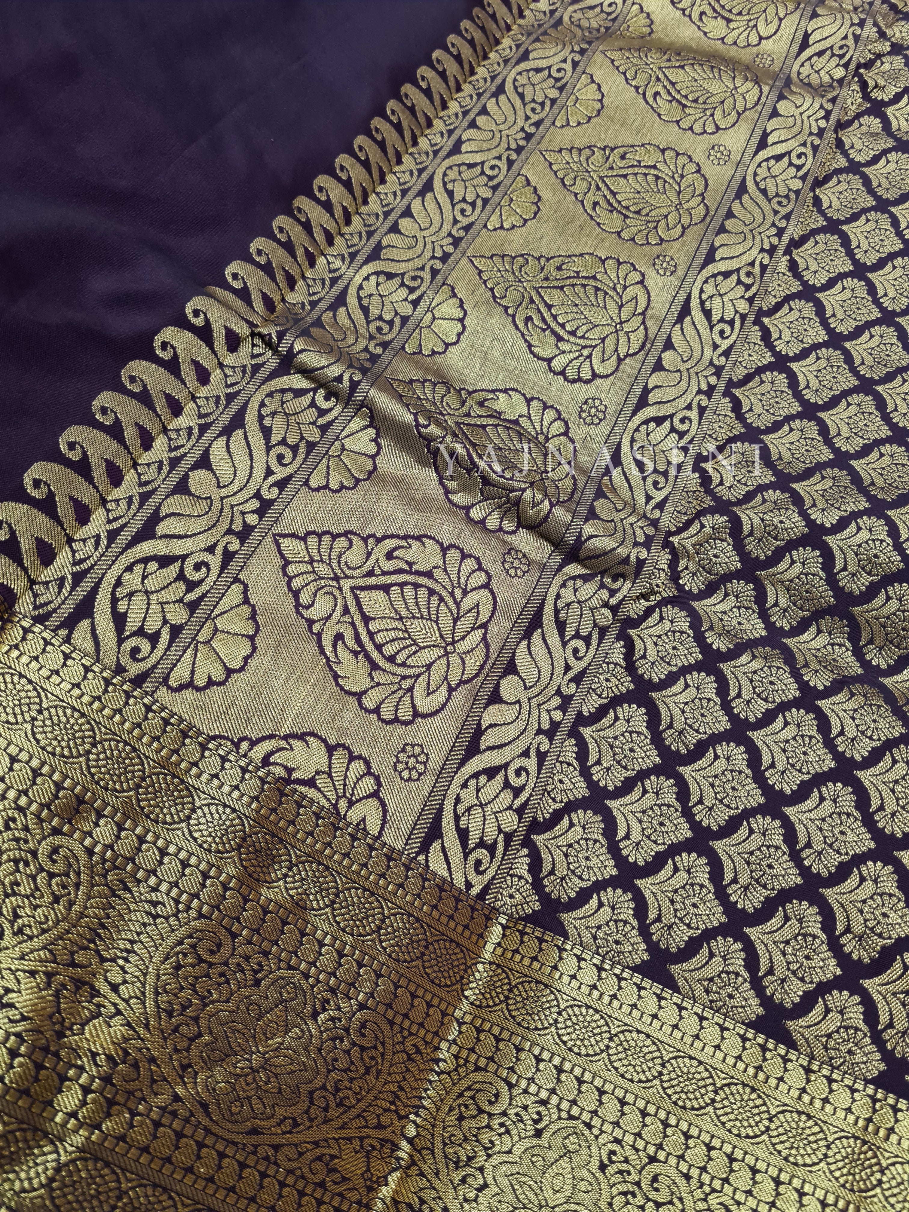 Semi Soft Silk Gold Zari Saree - Black