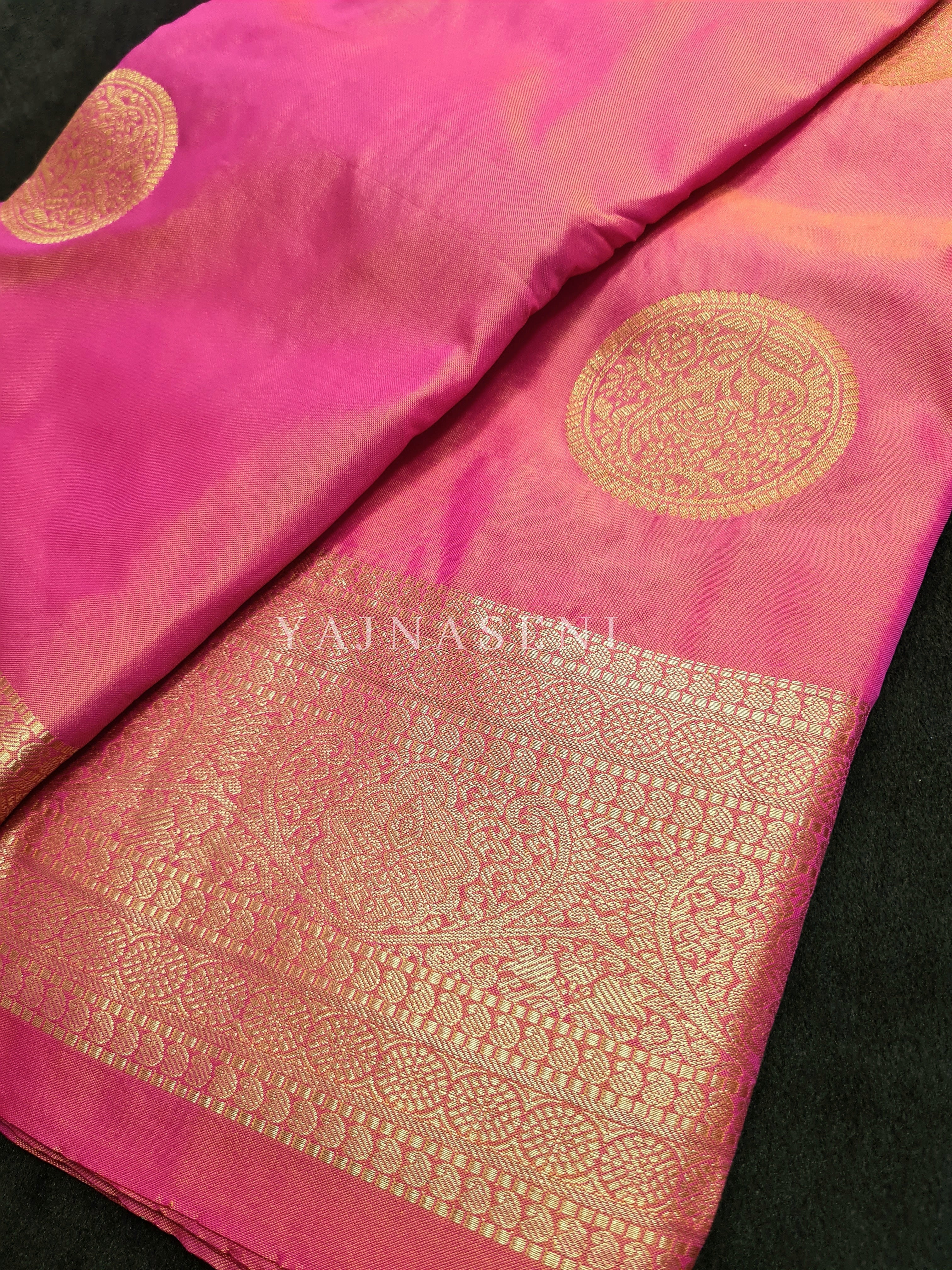 Semi Soft Silk Gold Zari Saree - Pink