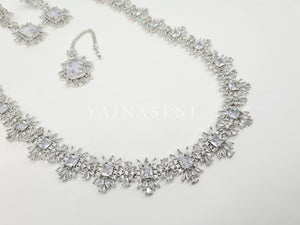DIANA (necklace) - silver x white