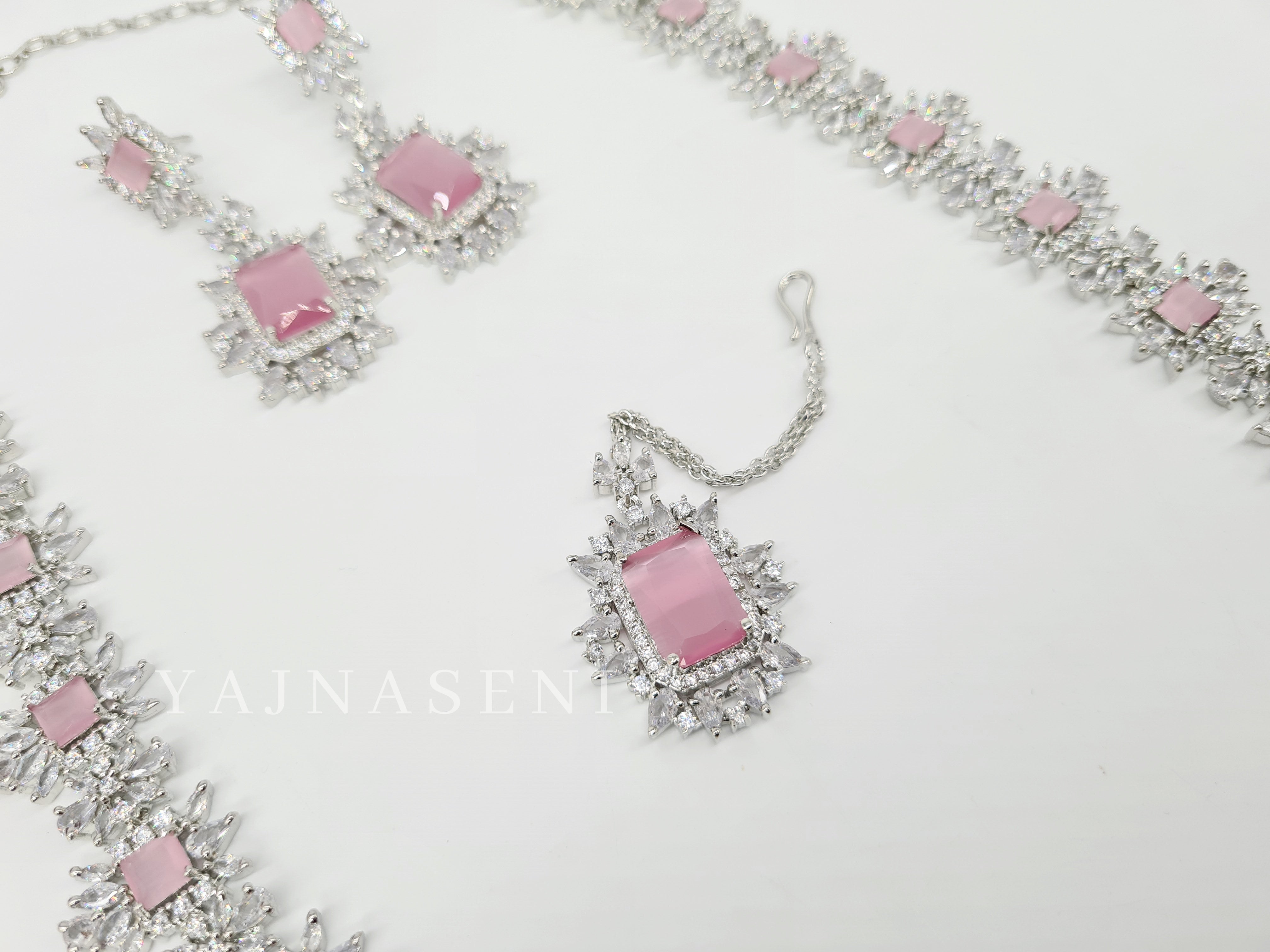 DIANA (necklace) - silver x pink