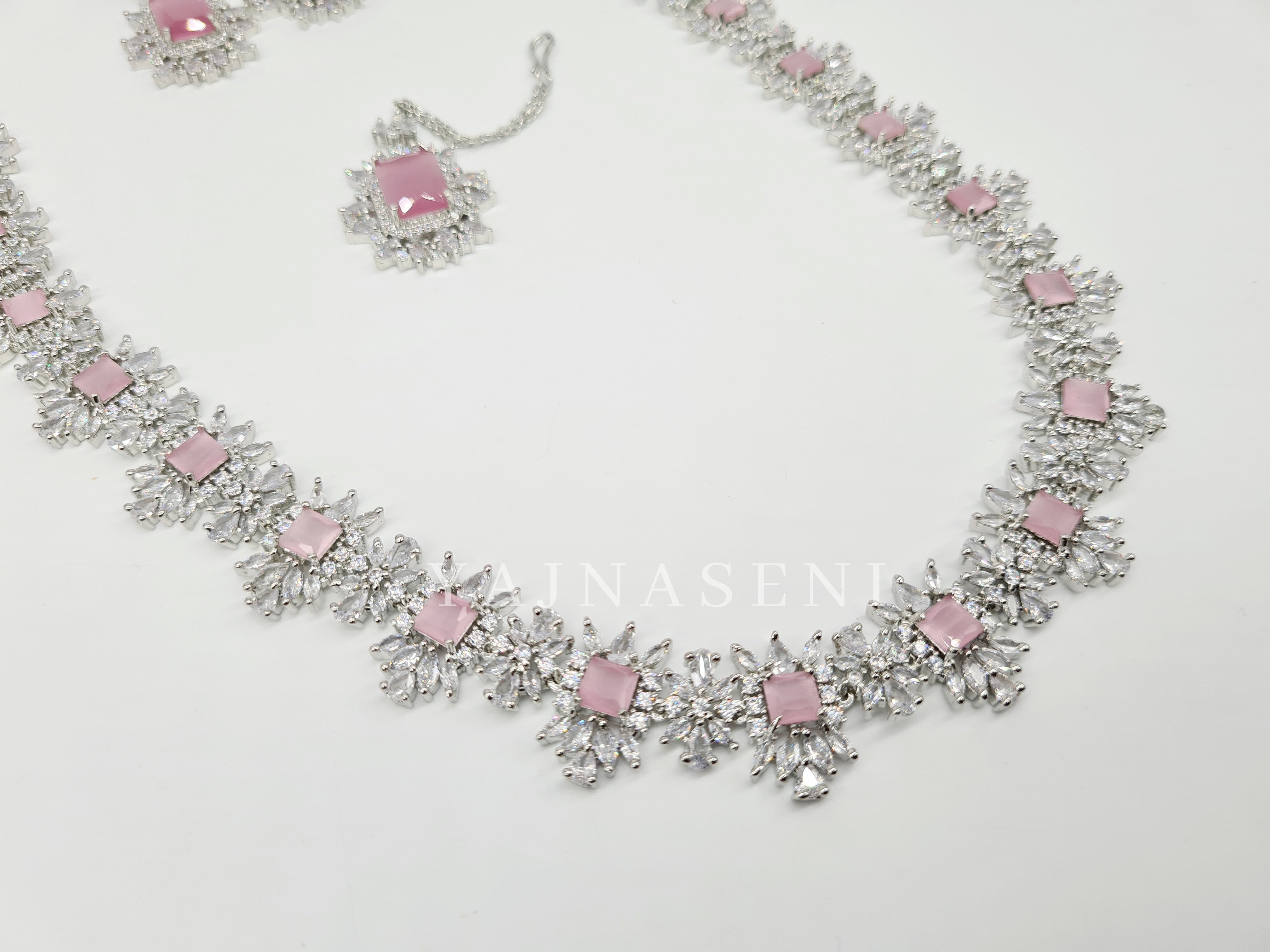DIANA (necklace) - silver x pink