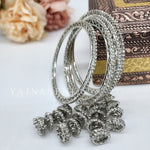 Load image into Gallery viewer, SUNITHA - set of 4 bangles (silver)
