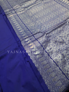 Soft Silk Borderless Silver Mandala Saree - Royal Blue