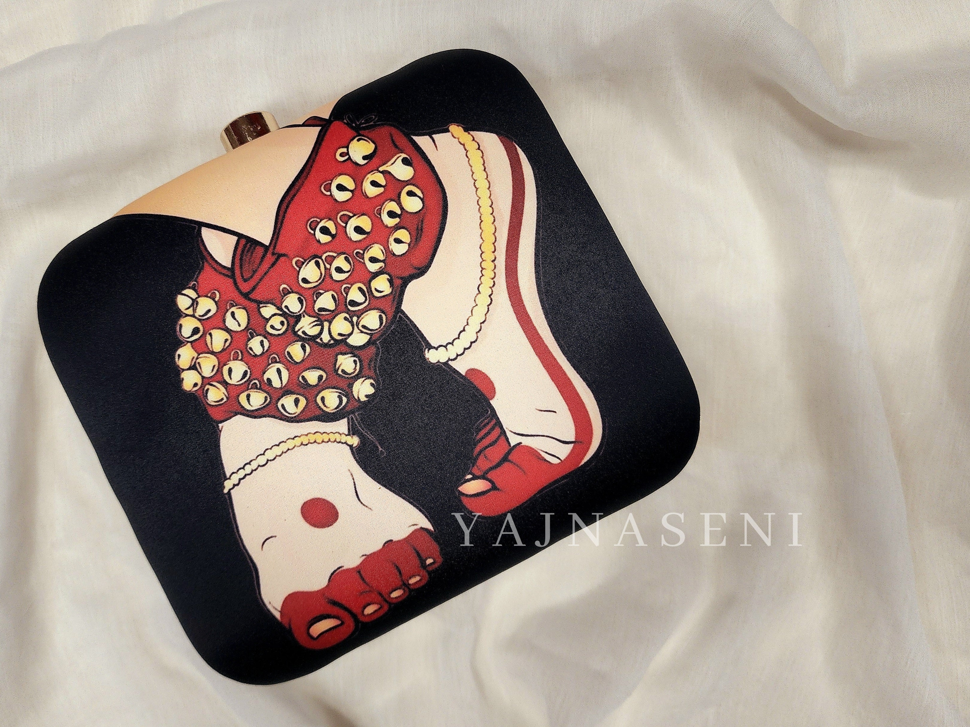 Salangai Clutch