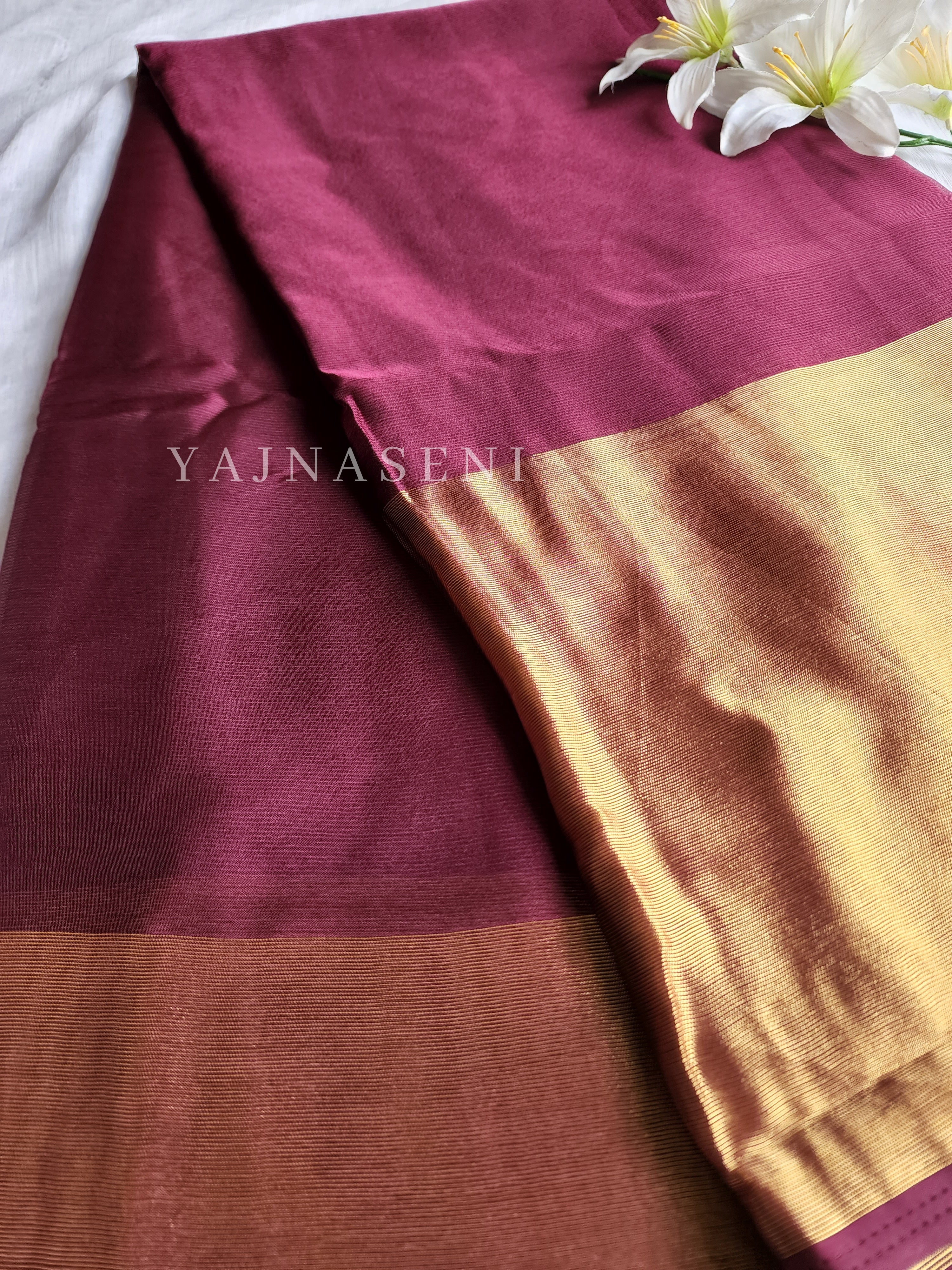 Chiffon saree x Gold border : Burgundy