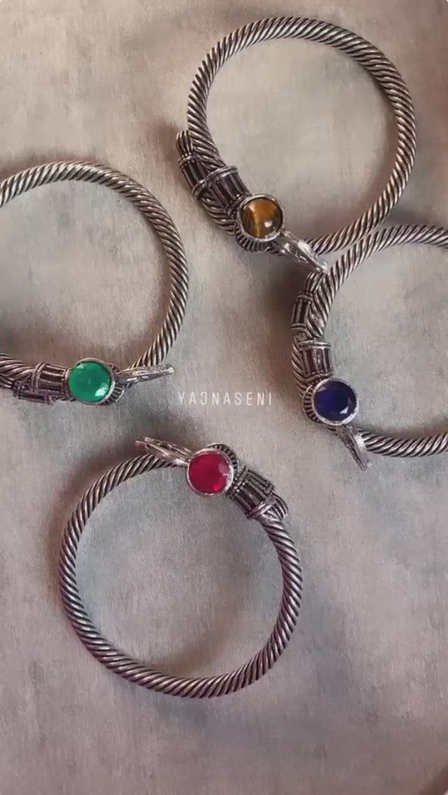 Trishul Kada - Emerald