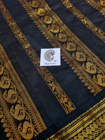 Load image into Gallery viewer, Kalyani Cotton Saree - Pickle with Black
