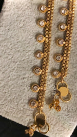 Load image into Gallery viewer, Anklet - Classic White (Gold)
