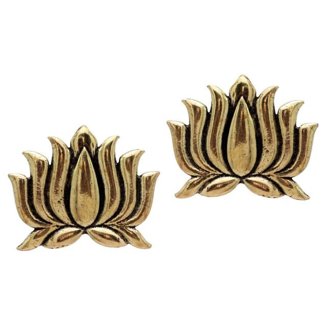 Lotus studs