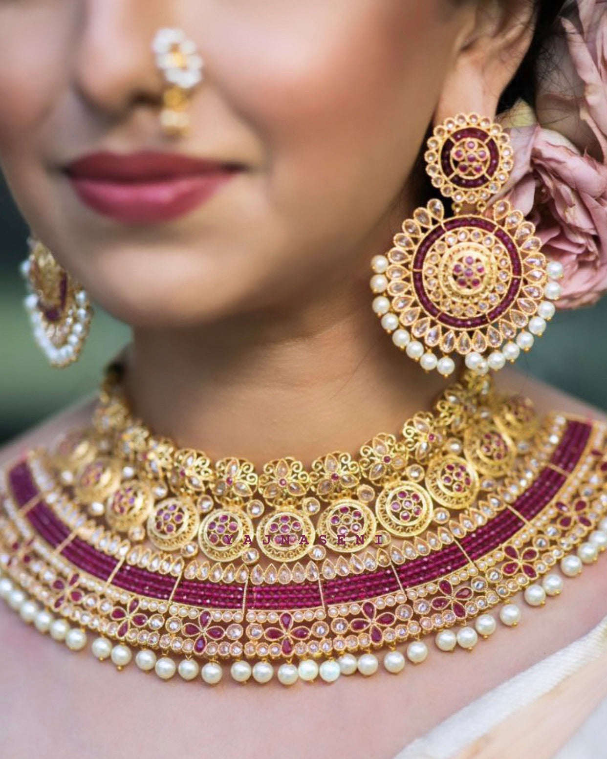 AMIRDHA (choker)