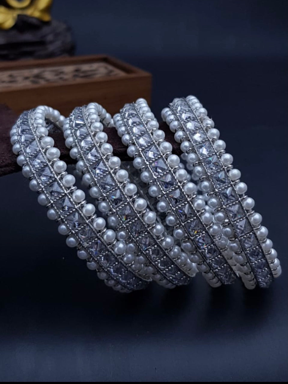 SHREYA - set of 4 bangles (silver)