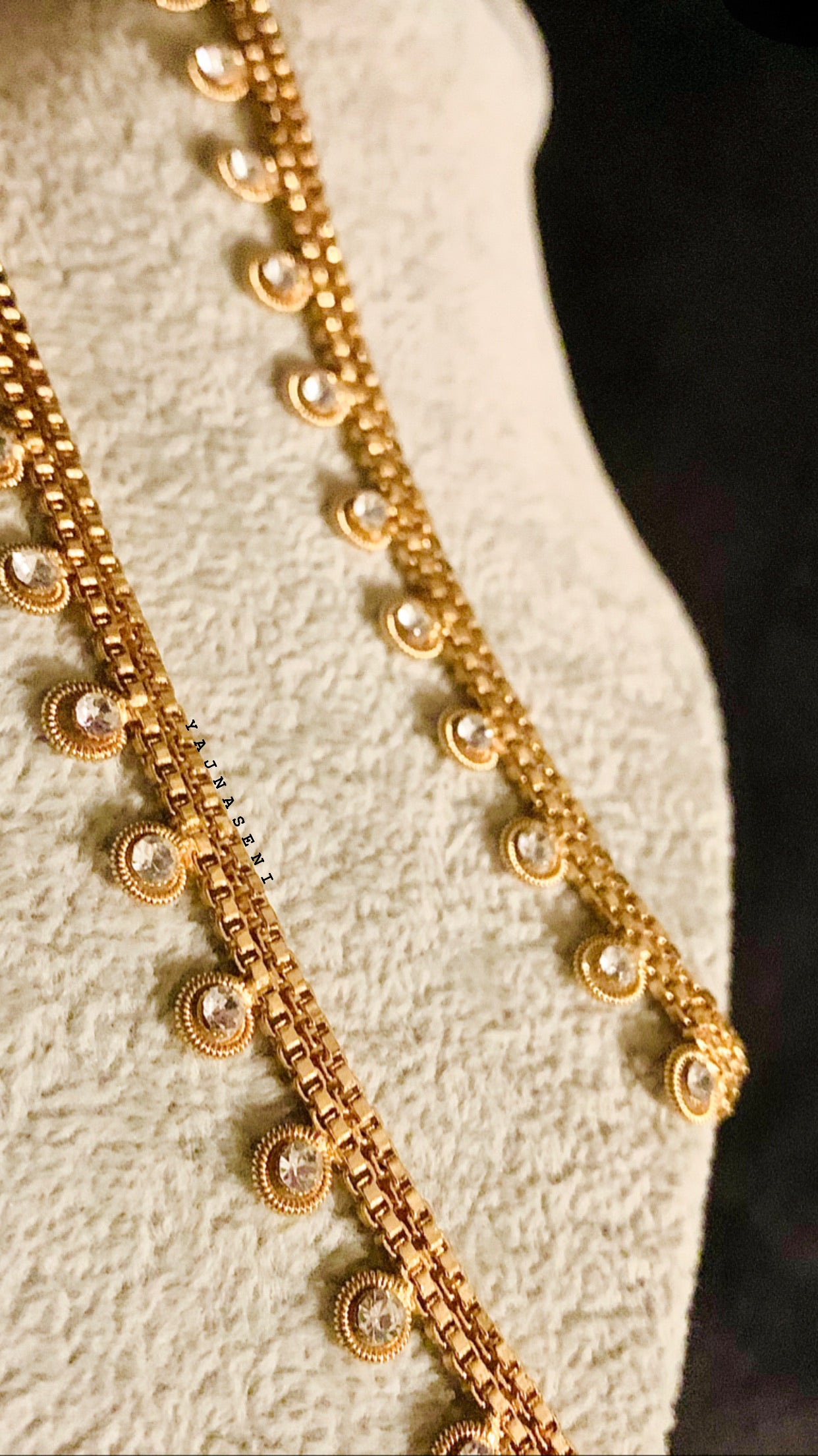 Anklet - Classic White (Gold)